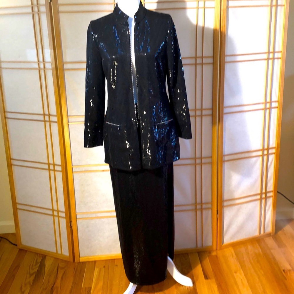 St.JohnCoutureBlack PaillettesJacket/SkirtSuitSz10